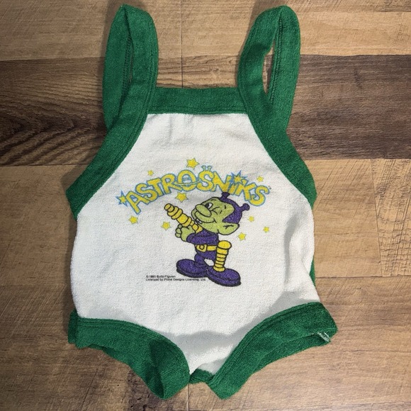 TV SETS Other - RARE Vintage Terry Cloth Romper W/ Astrosnicks Graphic By Brand "TV Sets" 6 Mo